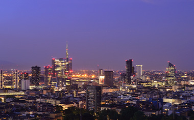 Panorámica ciudad en atardecer